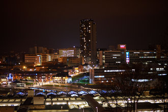 This night scene was shot hand held with all three lenses at maximum aperture. We've compared a section cropped from the bottom left corner | 1/40 sec | f/1.4 | 58.0 mm | ISO 1600